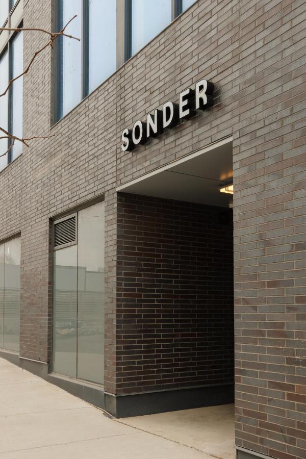 Hotel Sonder At Artesa Toronto Esterno foto